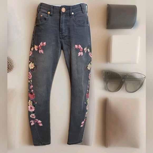 255. One Teaspoon Birds of Paradise Scallywags Jeans Size 26 - Picture 1 of 9
